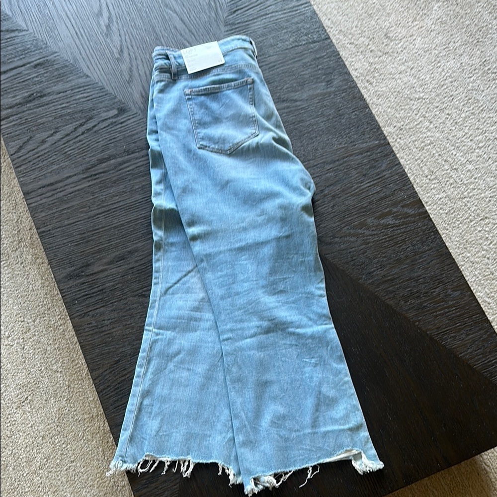 LOFT The Kick Crop, High Rise, Curvy Jeans. NWT. 32